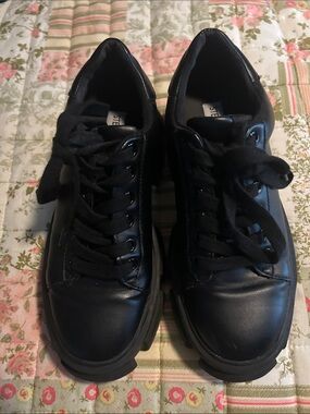 Steve Madden black chunky shoes Lace-Up Sneakers